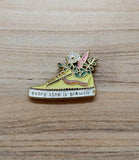 Needle Minders